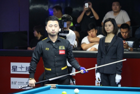 球运动员生 球运动员生